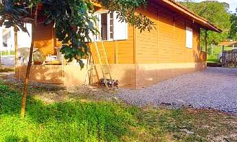 Imagem 3: Linda casa em Imbituba, localizada no bairro Alto Arroio a 200 metros até a lagoa