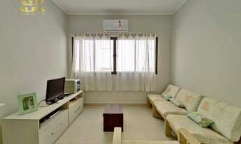 Imagem 2: Apartamento na Praia do Tombo reformado com 2 dormitórios e 1 vaga de garagem a uma quadra