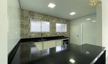 Imagem 7: Casa reformada com 3 suítes e área de lazer com piscina e churrasqueira - Jardim Albamar