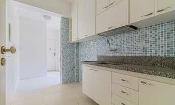 Imagem 3: Apartamento para venda possui 90m2, REFORMADO com 3 quartos e vaga Alugada no próprio préd