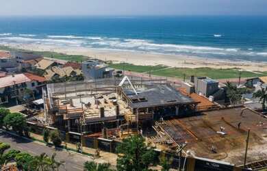 Imagem 4: Casa suspensa em frente ao mar Prainha Torres RS