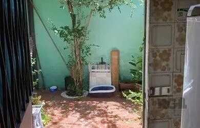 Imagem 4: Casa de madeira com 2 dormitórios no bairro Santa Cecília