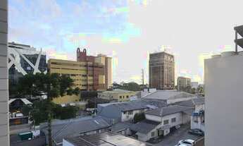 Imagem 6: Apartamento para venda tem 138 metros quadrados com 3 quartos em Água Verde - Curitiba - P