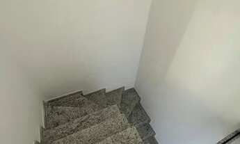 Imagem 6: A casa duplex possui 04 suítes (sendo uma suíte master com closet e varanda), com 02 vagas