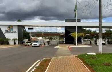 Imagem 2: Lote/Terreno para venda com 530 metros quadrados com 3 quartos