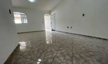 Imagem 6: Exelente casa 3qts na rua 08 só 720mil