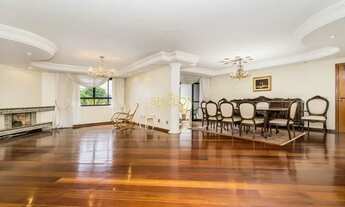 Imagem 2: Maravilhoso  Apartamento em região privilegiada no Batel, 1 por andar!