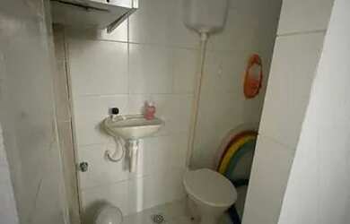 Imagem 7: CASA com 4 quartos.<br> V E N D O.<br>R$ 395.000,00