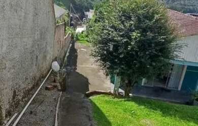 Imagem 6: Venda de terreno com duas casas