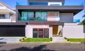 Imagem 2: Casa para venda tem 320 metros quadrados com 5 quartos