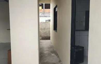 Imagem 4: Casa com Terreno medindo 8/20 contendo 2 Casas, e uma Kit Net semi pronta, garagem coberta