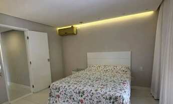 Imagem 6: Venda de Casa de Luxo em Vilas do Atlântico: 4 Quartos, 4 Suítes, 6 Banheiros, 2 Vagas de