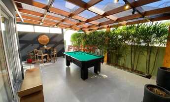 Imagem 8: Sobrado à venda em Maringá, Zona 08, com 4 quartos, com 597.53 m², Delta Ville II