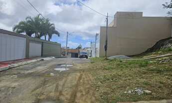 Imagem 3: Terreno com os projetos Arquit, estru., hidr., elétrico, já definidos e em tramitação