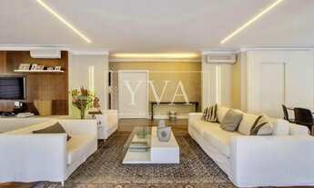 Imagem 2: Apartamento em prédio sofisticado com 254 m² e mobiliado com 4 suítes à venda/locação no b