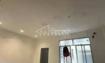 Imagem 2: Kitnet/Conjugado - / Residencial / Glória