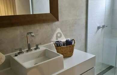 Imagem 15: Luxuosa Casa no Condomínio Ventura Casas de Montanha