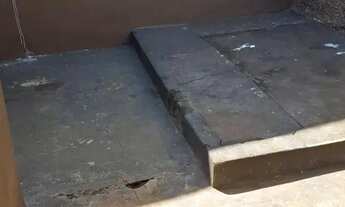 Imagem 5: Casa De Fundo Sem Garagem Com Quintal ( Moto