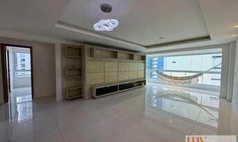 Imagem: Apartamento com 3 suítes, móveis projetados