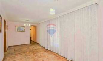 Imagem 6: Casa térrea com 210m² de área útil, 4 quartos, bem localizada no Bacacheri