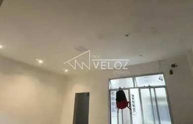 Imagem 3: Kitnet/Conjugado - / Residencial / Glória