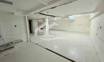 Imagem 3: Excelente loja comercial, sala ampla com subsolo no coração do Leblon