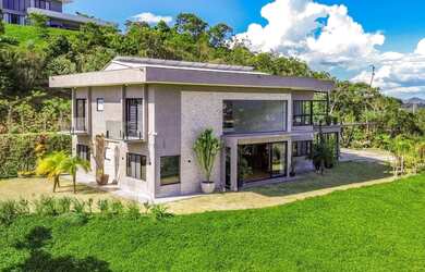 Imagem: Excelente casa com 4 quartos à venda em