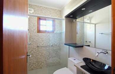 Imagem 7: Casa de 3 dormitórios a venda no bairro Guarujá, Porto Alegre