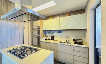 Imagem 3: Cobertura mobiliada com hidromassagem no Saint John Residence