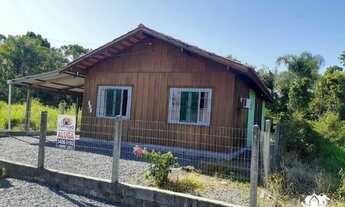 Imagem: Casa de madeira à venda em Barra Velha