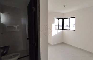 Imagem 7: Moderno Apto de 2 Quartos com Suíte, Piscina e Localização Privilegiada nos Bancários em J