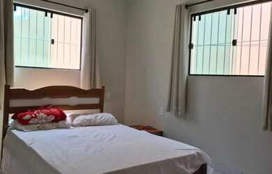 Imagem 2: Excelente Casa à Venda Porteira Fechada, Energia Solar e Amplo Terreno