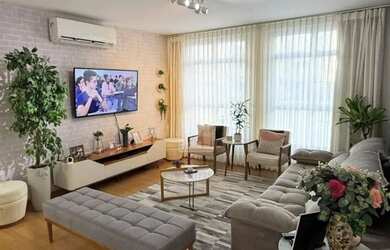 Imagem: Lívia Machado Imóveis vende