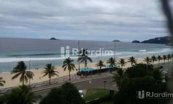 Imagem 3: Vista mar. Apartamento com varanda, 4 quartos (2 suítes), 3 vagas de garagem à venda, 400