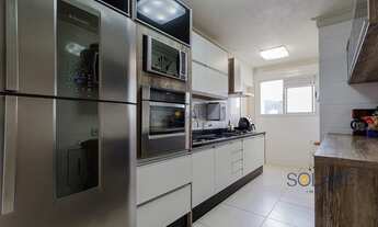 Imagem 7: Belo Apartamento de 2 dormitórios, sendo 1 suíte, sacada com churrasqueira e garagem à ven