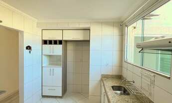 Imagem 3: Apartamento à venda bem conservado com móveis planejados e excelente localização