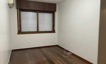 Imagem 5: Apartamento com sacada para venda tem 87 m² com 3 quartos em Floresta - Porto Alegre - RS