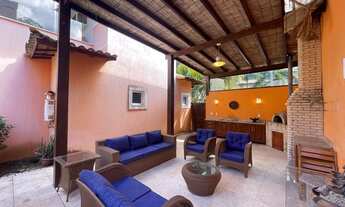 Imagem 4: Imóvel dentro de condomínio na Ferradura