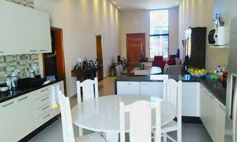 Imagem 2: Casa de condomínio térrea para venda tem 150 metros quadrados com 3 quartos