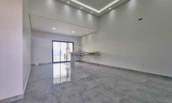 Imagem 4: Casa Térrea com 3 Dormitórios, sendo 1 Suíte Master com Closet, Piscina com Cascata