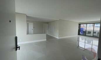 Imagem 2: Apartamento para venda tem 153 metros quadrados com 3 quartos em Centro - Florianópolis