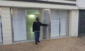 Imagem 2: ALUGO grande Sobrado com dois elevadores no Jardim Paulista