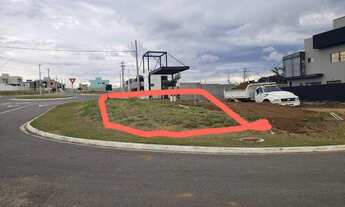 Imagem: Esquina 349 m2 Aruana cond fechado