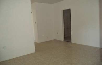 Imagem 4: Casa plana 3 qrtos em rua pública no Edson Queiroz