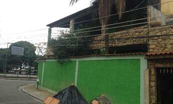 Imagem: Ampla casa de esquina no Conjunto Engº