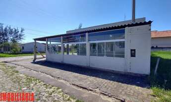 Imagem 3: Ótima casa geminada de esquina a poucos metros do mar ! REF: M 1012