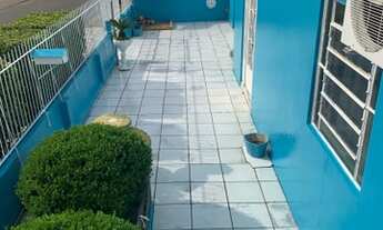 Imagem 5: Casa de esquina,c/ponto comercial,rua asfaltada,semi mobiliada,bem localizada