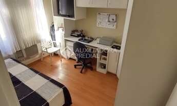 Imagem 5: PORTO ALEGRE - Apartamento Padrão - Partenon
