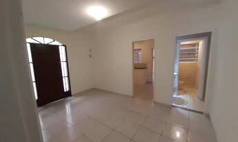 Imagem 2: Sobrado para aluguel e venda com 200 metros quadrados com 3 quartos em Indianópolis - São