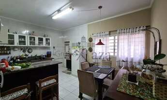 Imagem 2: Casa Sobrado para venda possui 95 metros quadrados com 3 Dormitórios 1 Suíte 2 vaga